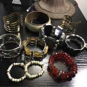 (54) Assortment Fashion Bracelets Metal Bead Gold, Black, Silver, Amber, Cream